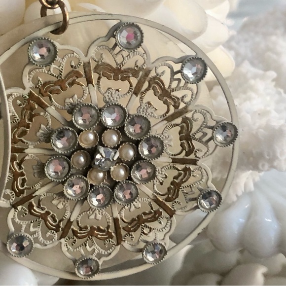 New! Boho Capiz Seashell Earrings - Picture 3 of 5